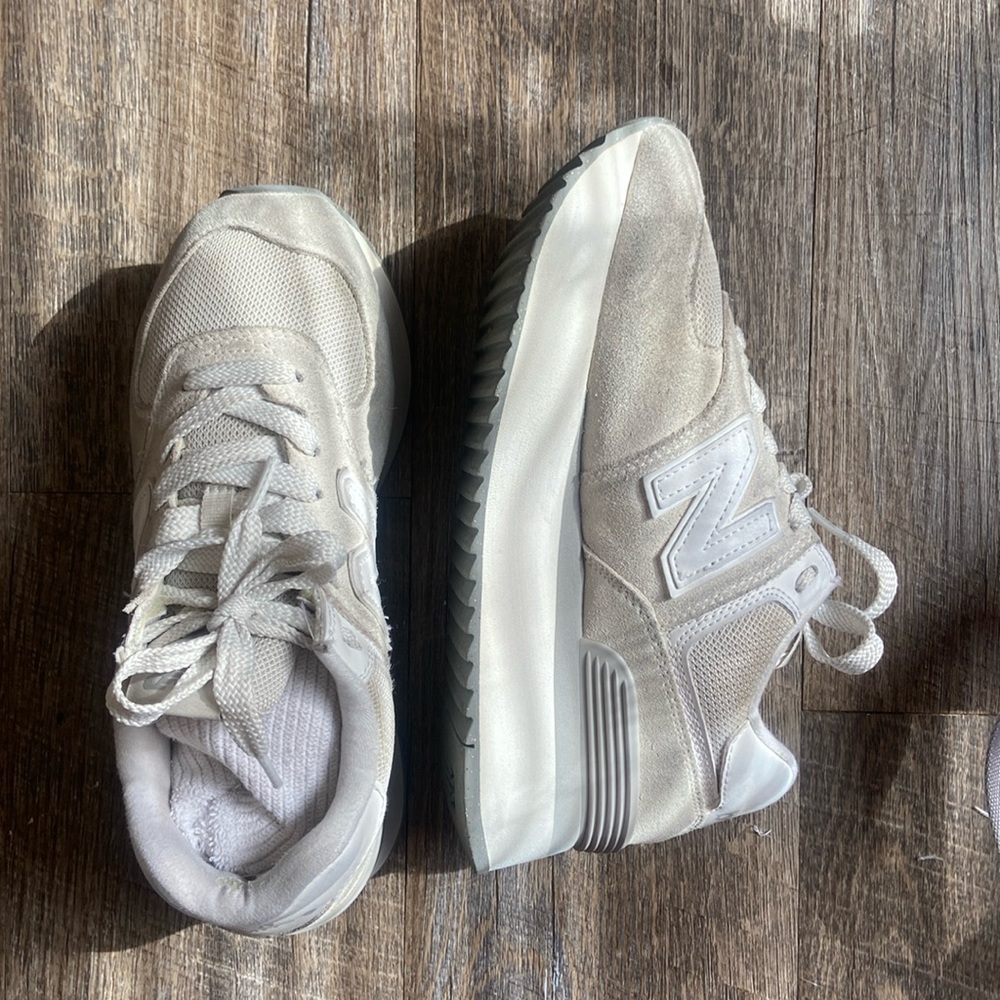 New Balance 574 + platform